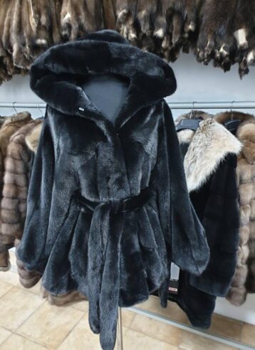 Mink coat (brown, black, sapphire, silver, palomino) bat, with hood and belt